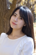 石上 まひな